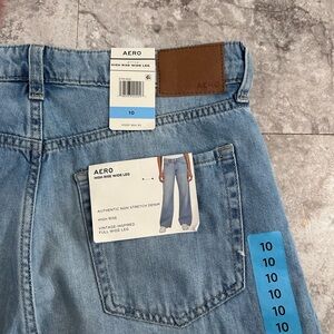 Aeropostale High Rise Wide Leg Jeans Light Wash Size 10